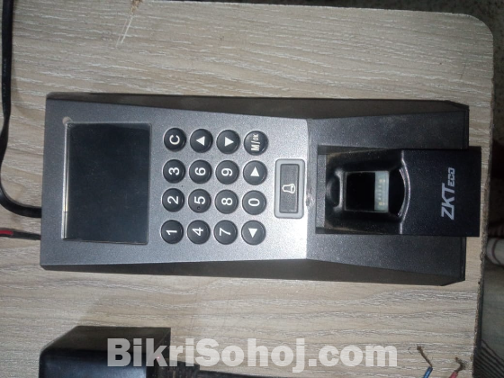 Access controller ( Brand: Zkt)